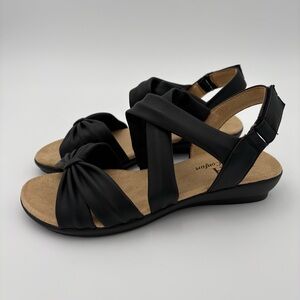 VJH Comfort Black Elastic Strap Sandals size 6 | New With Box